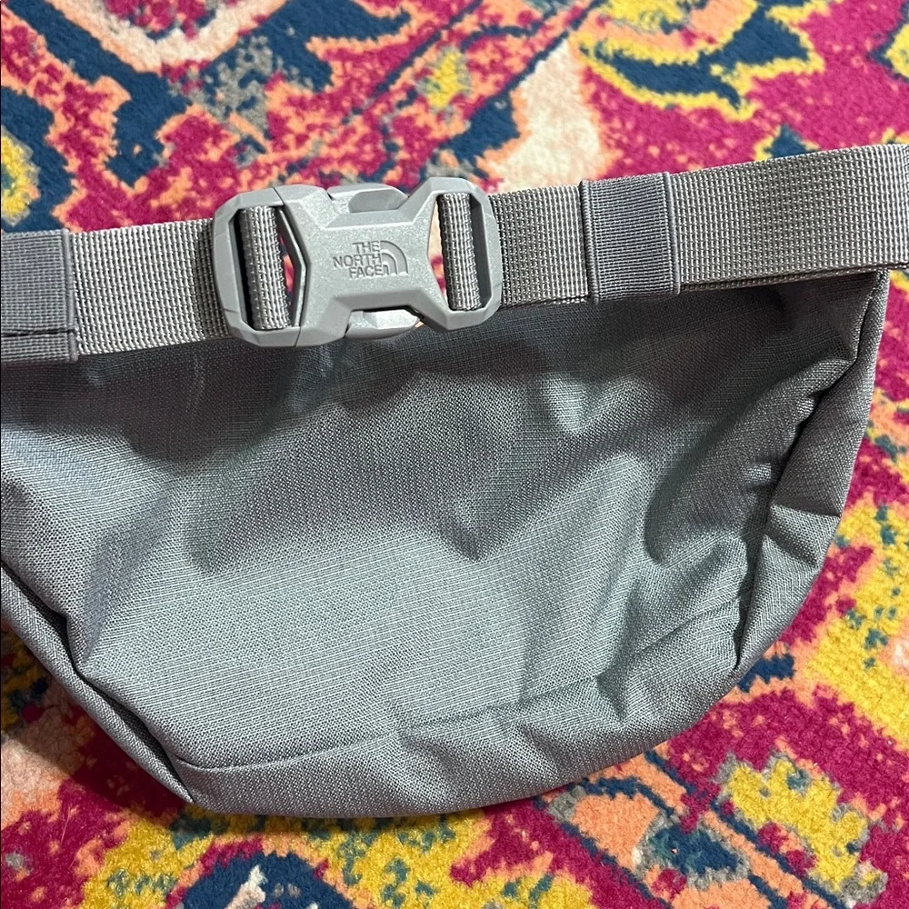 The North Face Light Gray Belt Bag Jester lumbar sling bag - Picture 4 of 7